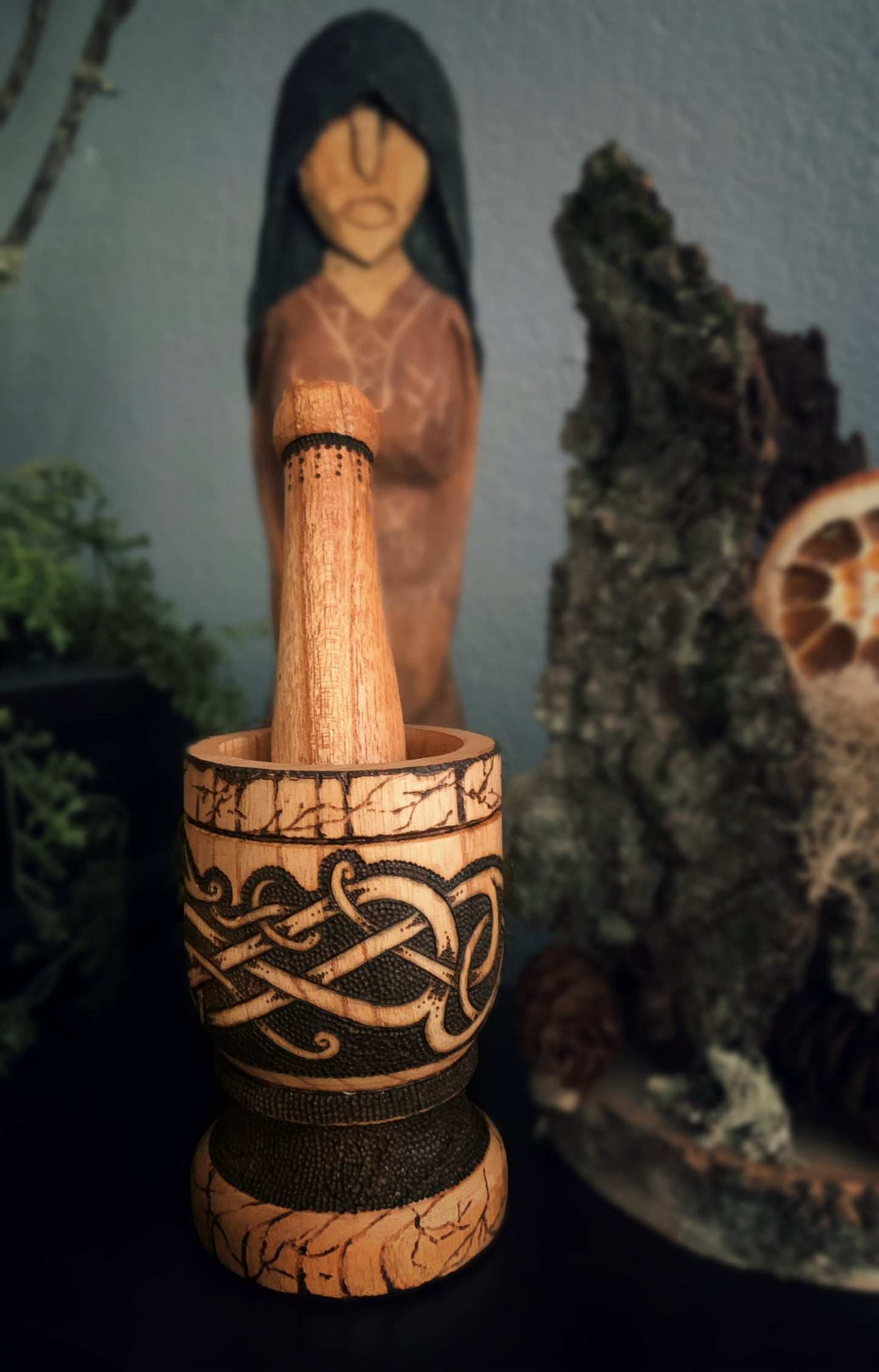 Urnes Wyrm Wood Mortar & Pestle