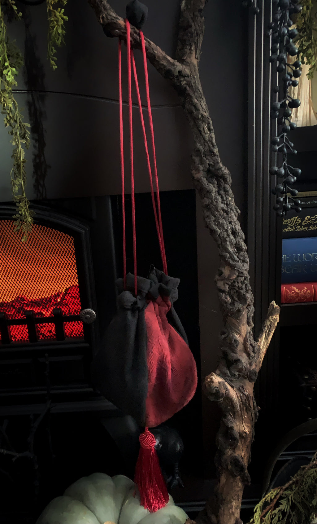 Renaissance Drawstring Pouch - Jacquard