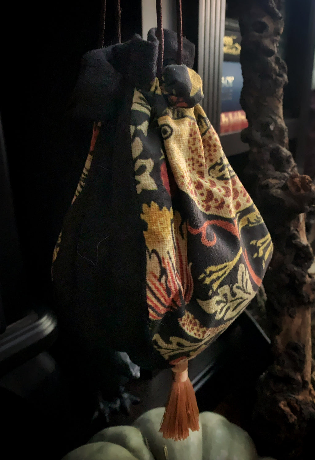 Renaissance Drawstring Pouch - WM Bird Berry Print