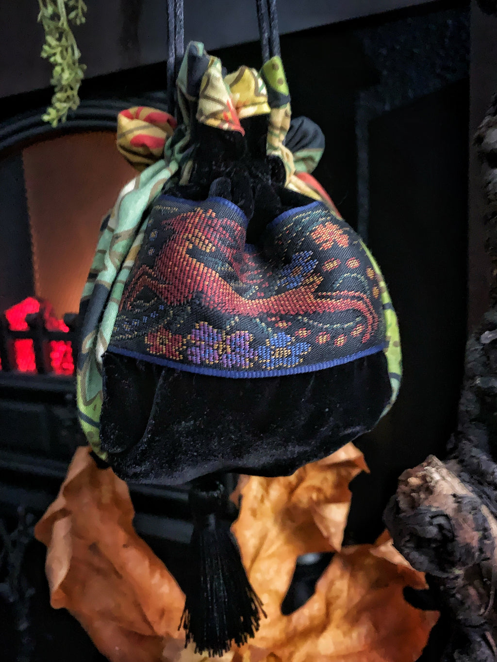 Renaissance Drawstring Pouch - Stag & Velvet (Small)