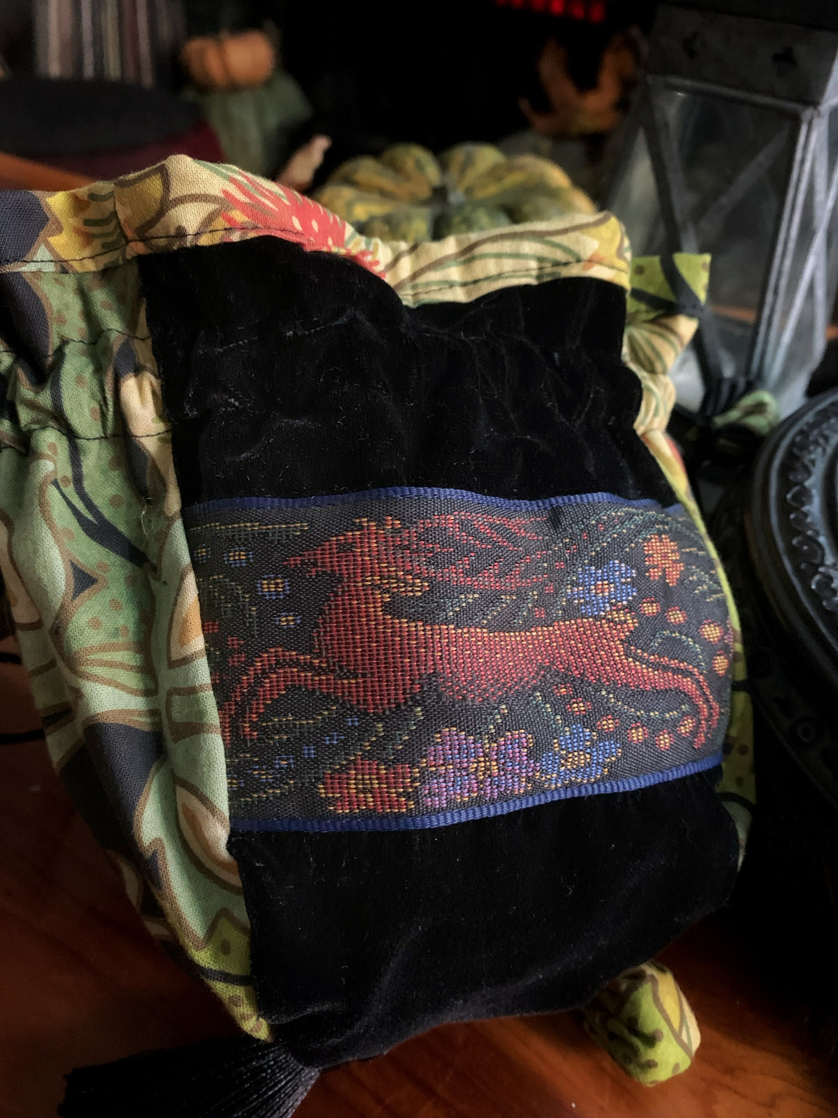 Renaissance Drawstring Pouch - Stag & Velvet (Small)