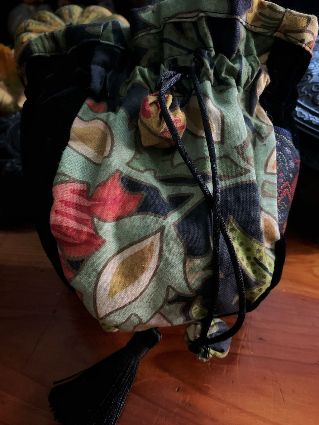 Renaissance Drawstring Pouch - Stag & Velvet (Small)