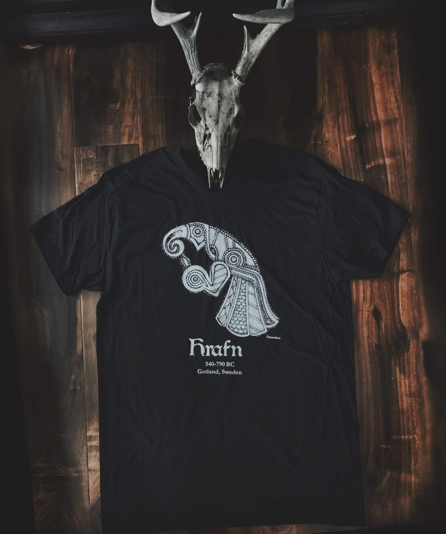 Hrafn T-shirt Unisex