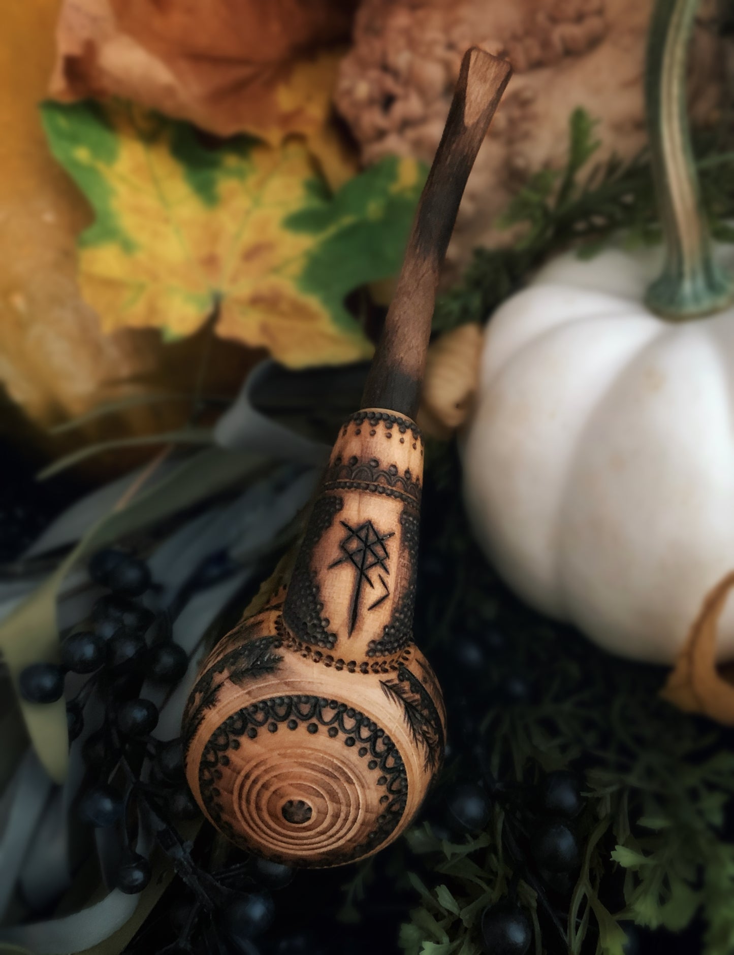 Eternal Love Bindrune Pipe