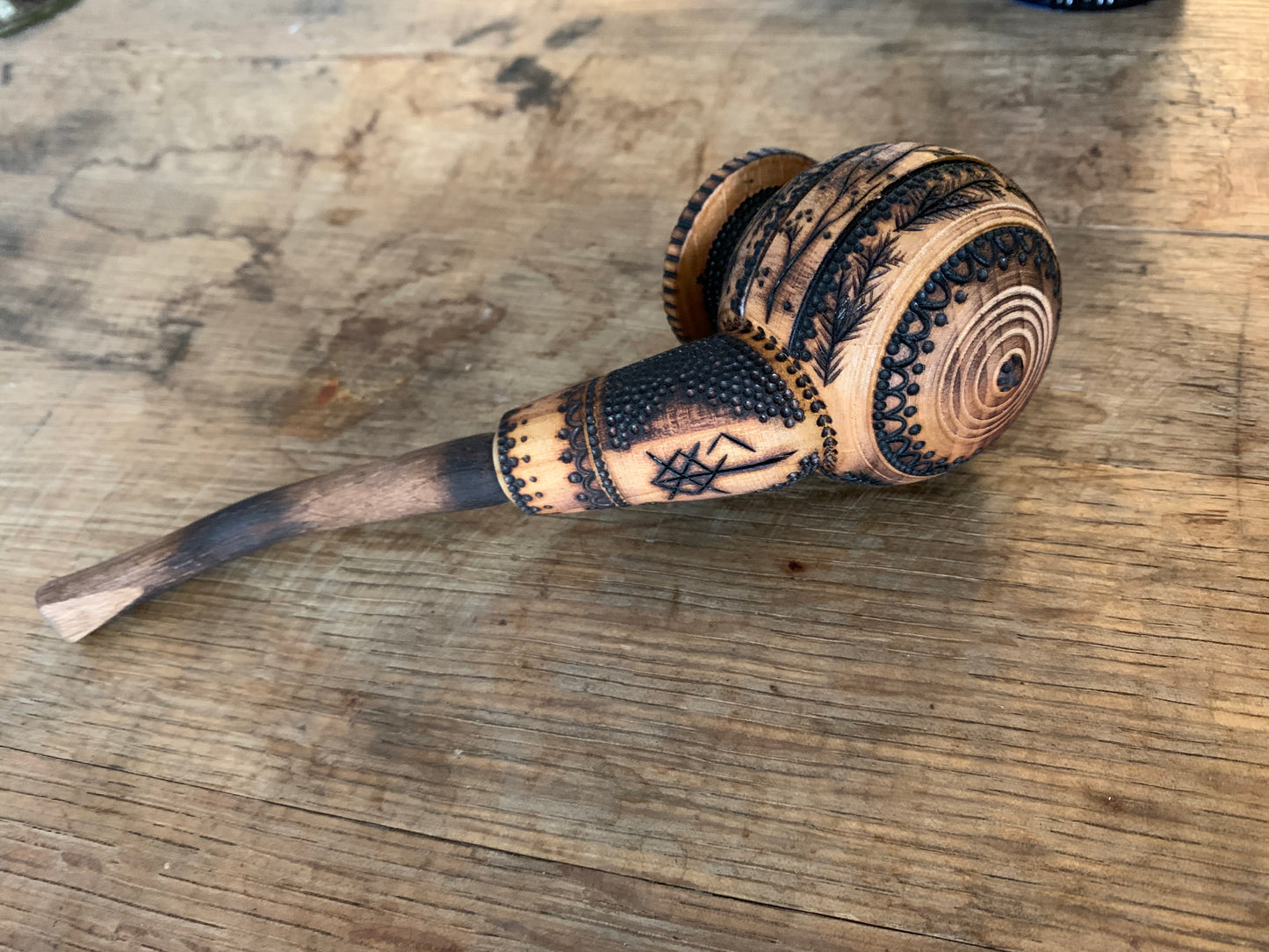 Eternal Love Bindrune Pipe